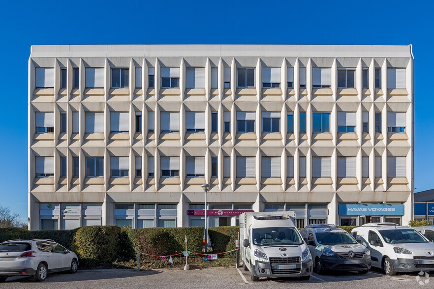 80 Rue Charles Duchesne, Aix-en-Provence for lease - Primary Photo - Image 1 of 16