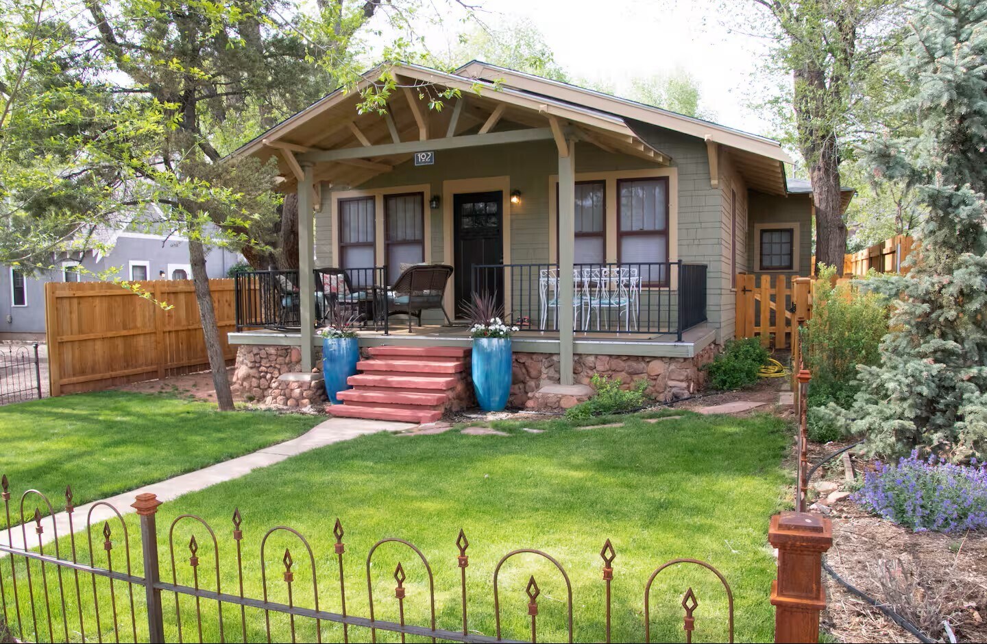 102 Holly St, Colorado Springs, CO for sale Building Photo- Image 1 of 34