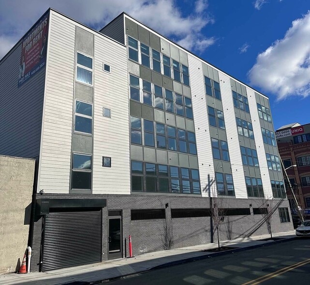 168 Emmet St, Newark, NJ for sale - Building Photo - Image 3 of 11