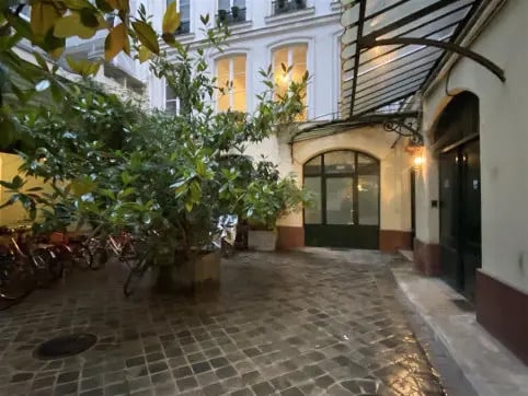 13 Rue Du Faubourg Saint-Martin, Paris for sale - Building Photo - Image 1 of 5