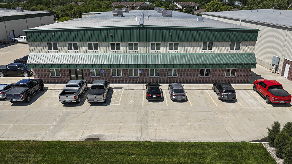 1941 SW 6th St, Lincoln, NE for sale - Building Photo - Image 2 of 22