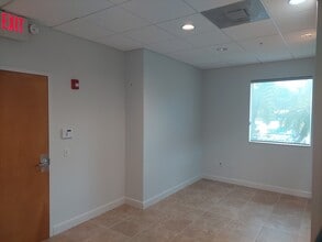 240 NW Peacock Blvd, Port Saint Lucie, FL for lease Interior Photo- Image 2 of 19