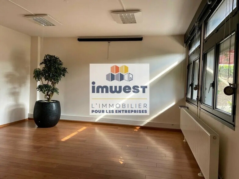 Office in Cesson-Sévigné for sale - Interior Photo - Image 3 of 17