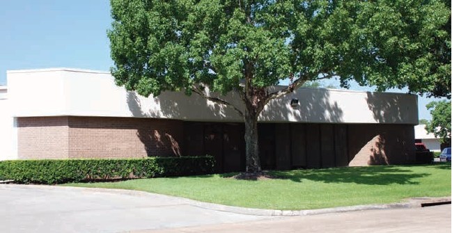 17449-17497 Village Green Dr, Houston, TX for lease - Building Photo - Image 1 of 8