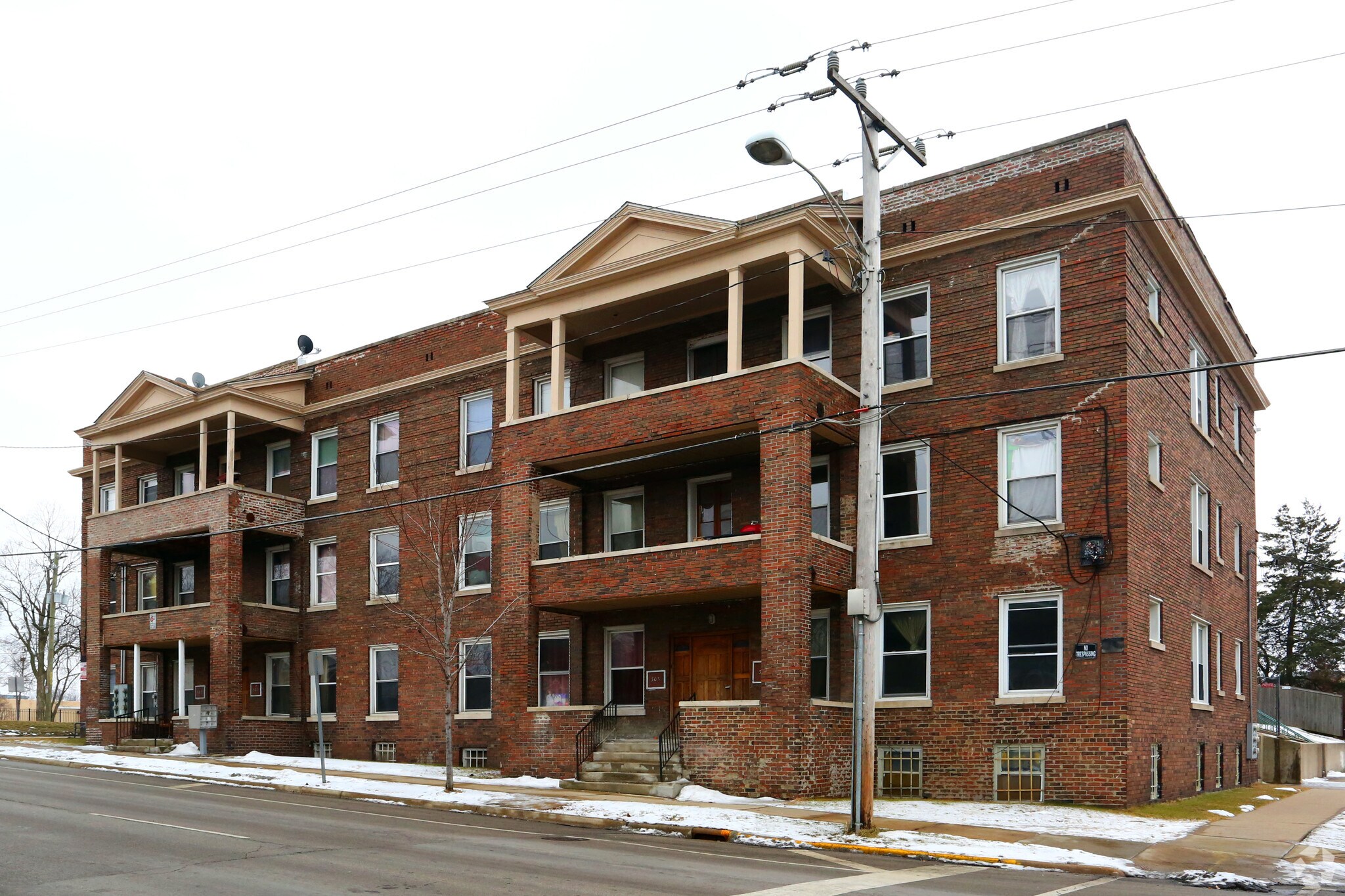 301-309 E New York St, Aurora, IL 60505 - Multifamily for Sale