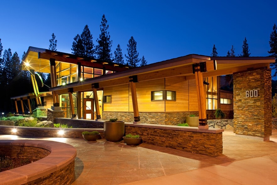 600 S Gulling St, Portola, CA for sale - Primary Photo - Image 1 of 8