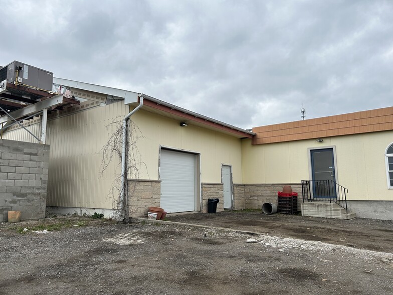 28537 Centre Rd, Strathroy, ON for lease - Building Photo - Image 3 of 17