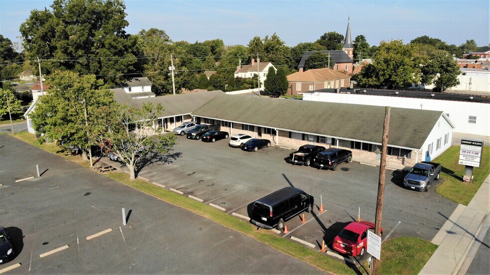 11670-11680 Somerset Ave, Princess Anne, MD for sale - Building Photo - Image 1 of 1
