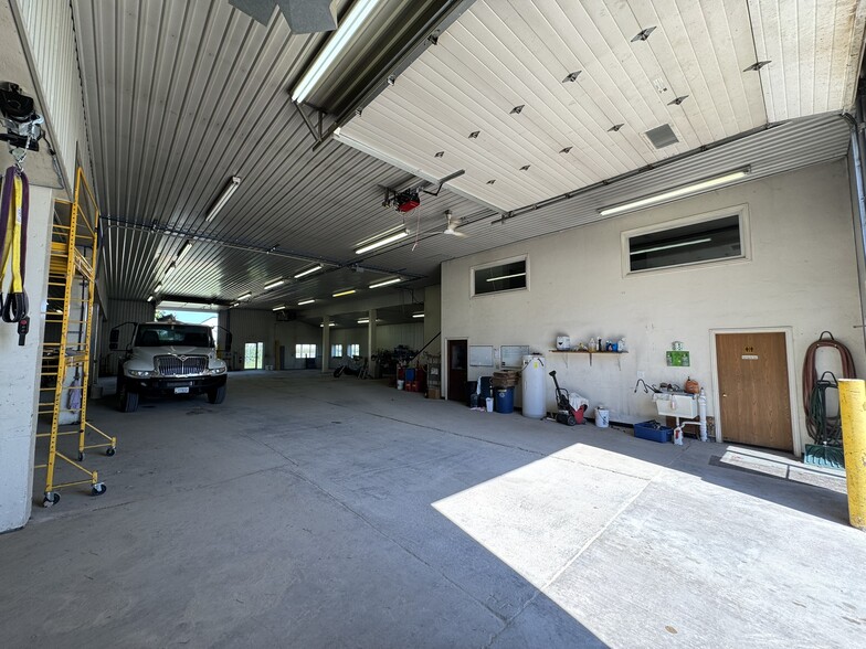 1893 W Spencer St, Appleton, WI for lease - Building Photo - Image 3 of 5