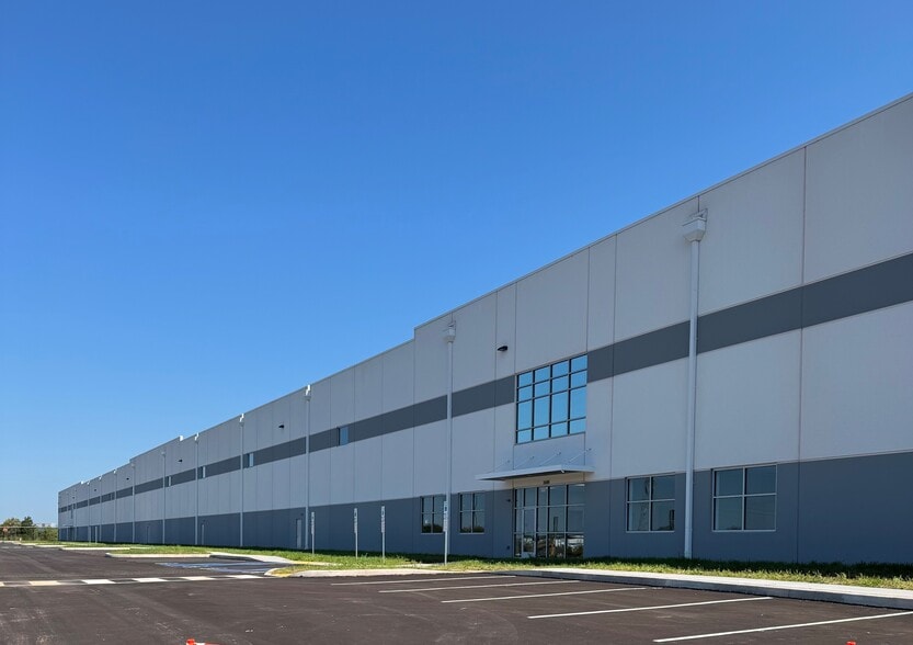 1600 Delp Dr, Harleysville, PA for lease - Building Photo - Image 2 of 4