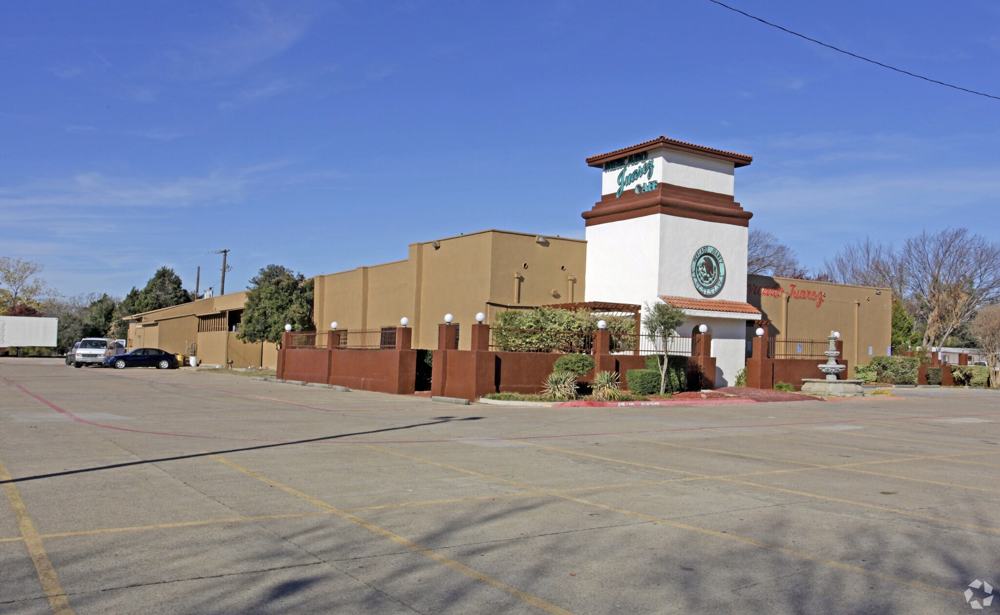 Retail in Arlington, TX for sale Primary Photo- Image 1 of 1