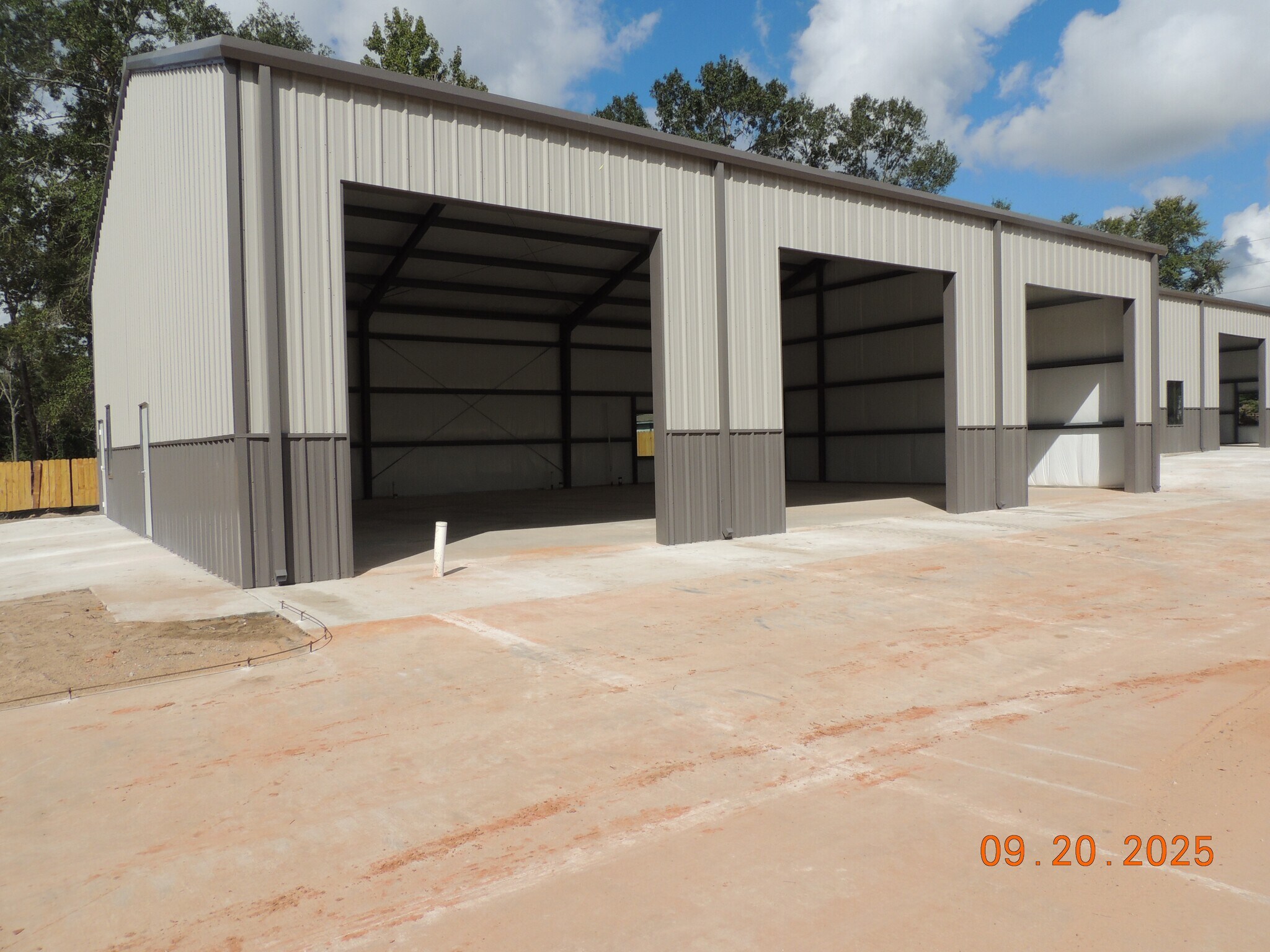 2307 Wade Cir S, Conroe, TX for sale Primary Photo- Image 1 of 7