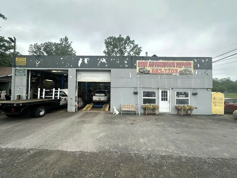 6530 Broadway St, Lancaster, NY for sale - Primary Photo - Image 1 of 21