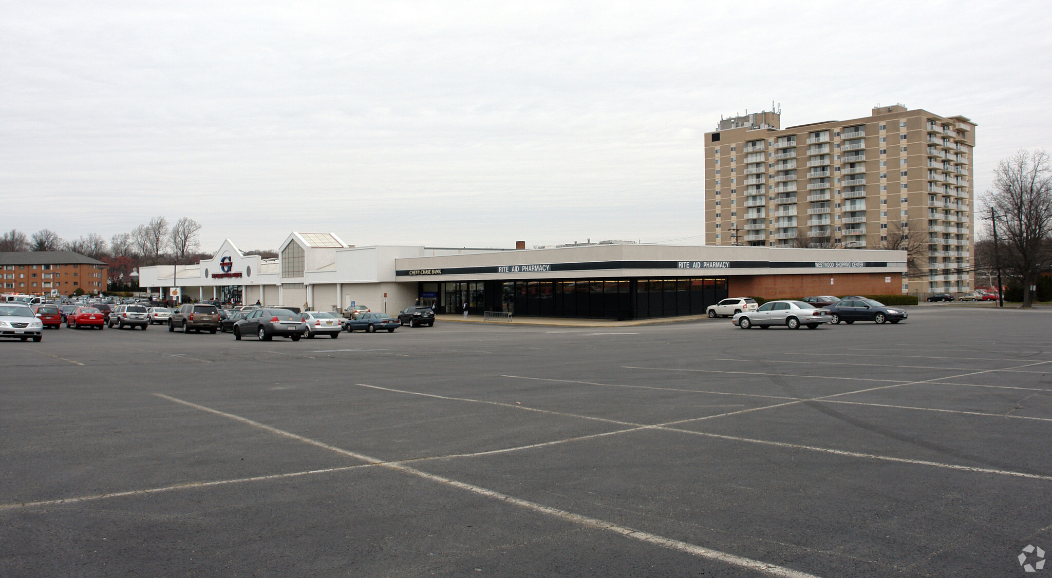 5350-5460 Westbard Ave, Bethesda, MD for lease Building Photo- Image 1 of 6