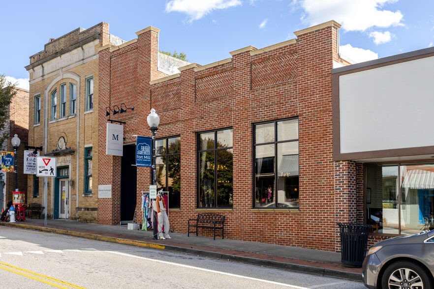 214 Main St, Fort Mill, SC for lease - Building Photo - Image 2 of 11