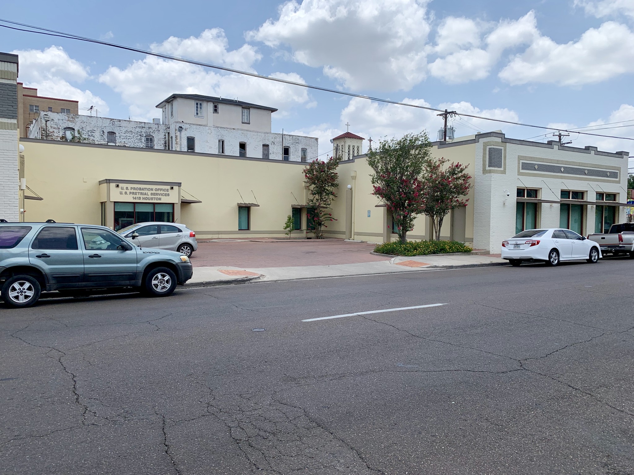 1413 Houston St, Laredo, TX for sale Primary Photo- Image 1 of 1