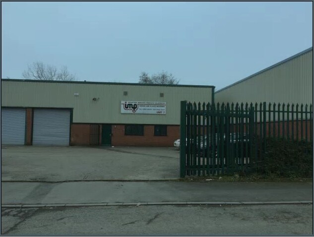 7-8 Reaymer Close, Walsall for sale Primary Photo- Image 1 of 1