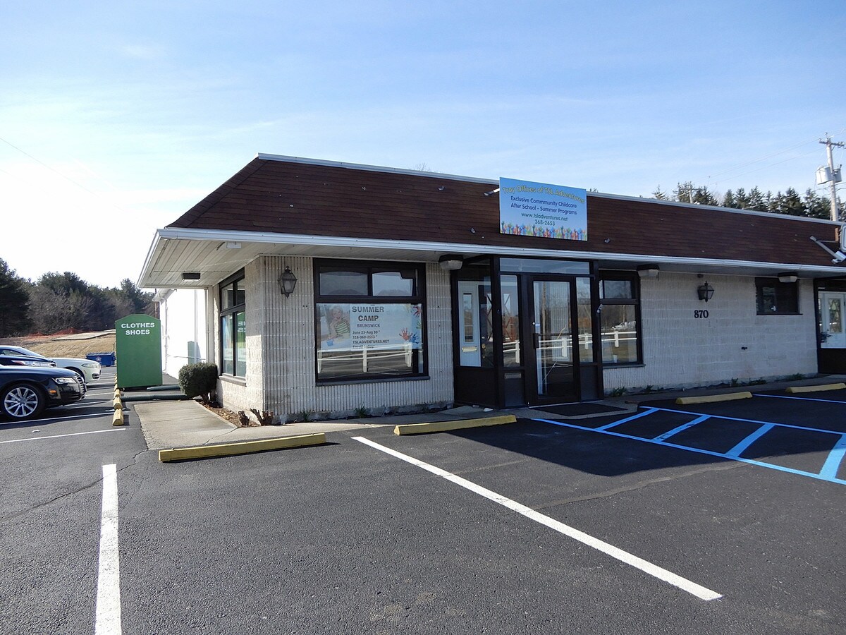 870 Hoosick St, Troy, NY 12180