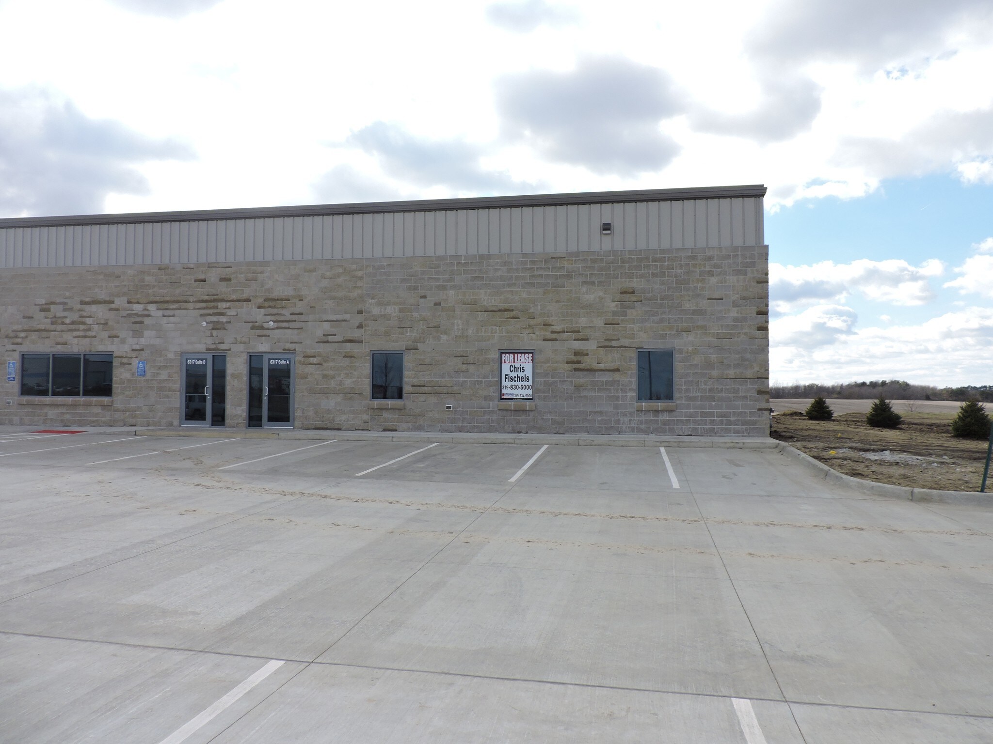 6317 Development Dr, Cedar Falls, IA for sale Primary Photo- Image 1 of 1