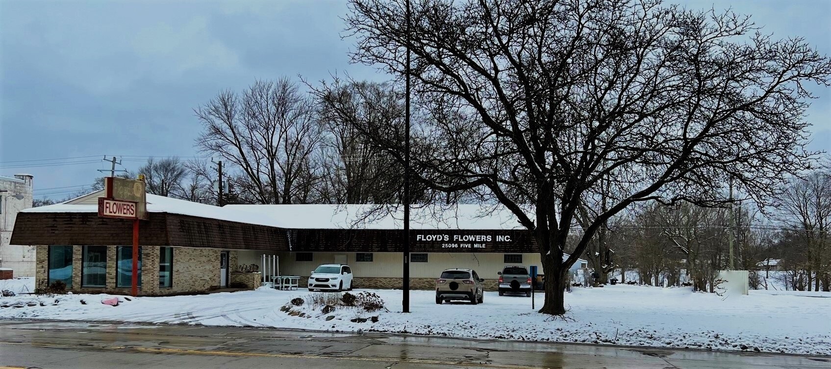 25096 5 Mile Rd, Redford, MI for sale Primary Photo- Image 1 of 1