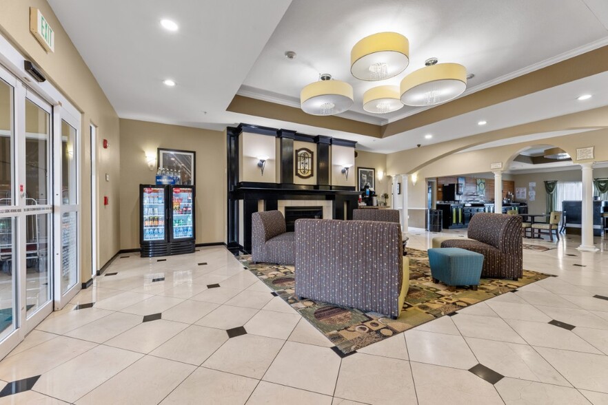 9002 Broadway St, Pearland, TX for sale - Lobby - Image 3 of 19