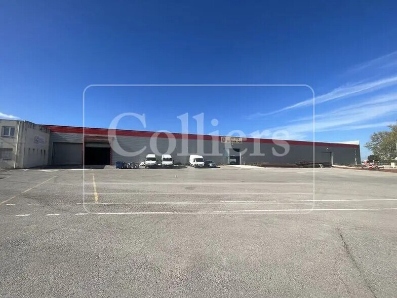 Flex in Gignac-la-Nerthe for lease - Building Photo - Image 2 of 9