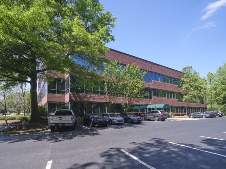 10745 Westside Way, Alpharetta, GA for lease - Building Photo - Image 3 of 6