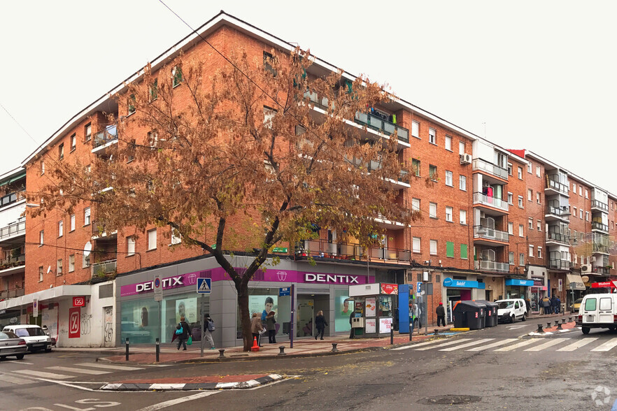 Calle Constitución, 39, Alcobendas, Madrid for lease - Primary Photo - Image 1 of 3