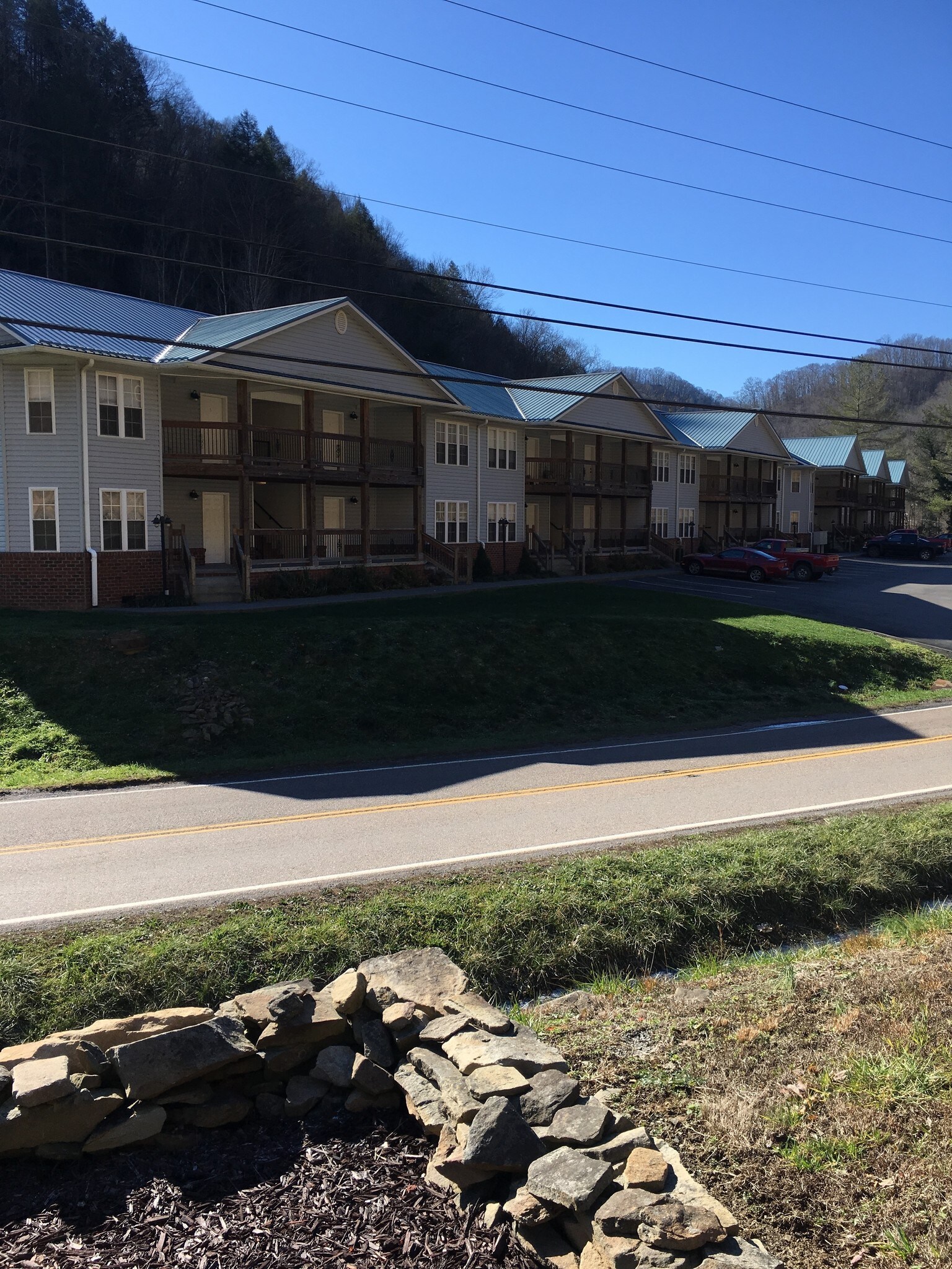 3980-4145 Slate Creek Rd, Grundy, VA for sale Primary Photo- Image 1 of 1