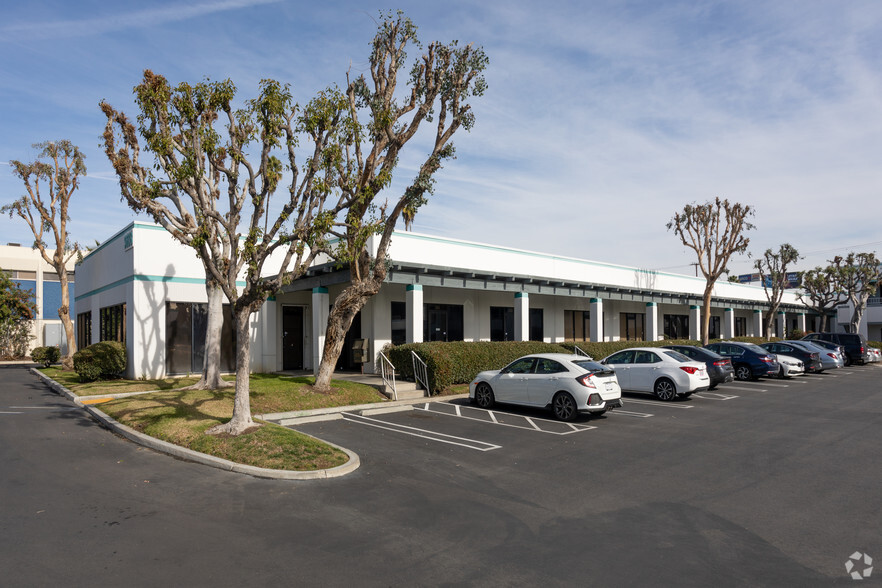 9682-9698 Telstar Ave, El Monte, CA for lease - Building Photo - Image 2 of 8