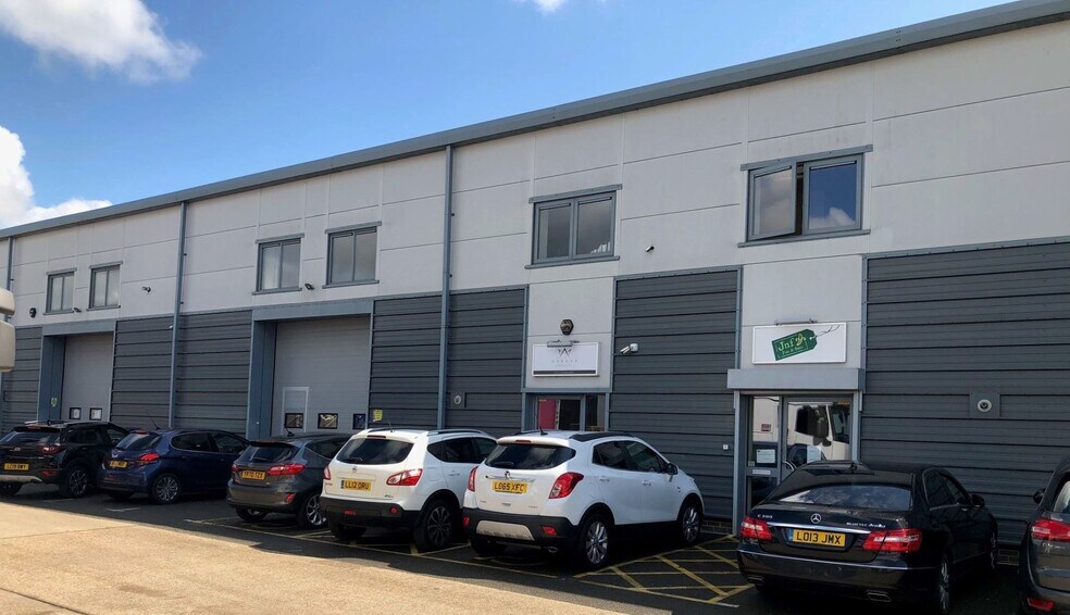 33 The Ridgeway, Iver, SL0 9HW