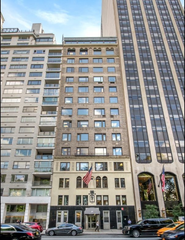 30 Central Park S, New York, NY for lease Building Photo- Image 1 of 3