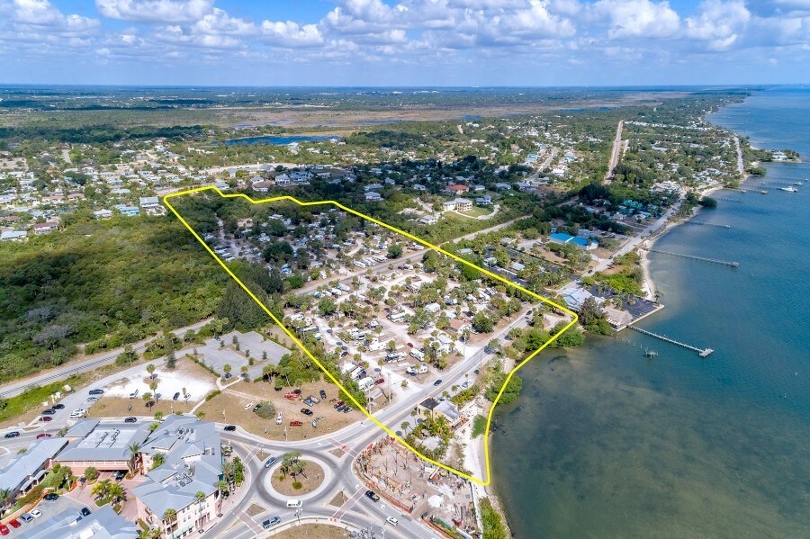 3830 NE Indian River Dr, Jensen Beach, FL 34957