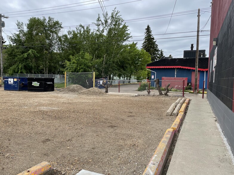 12415-12419 118 Av NW, Edmonton, AB for sale - Building Photo - Image 1 of 1