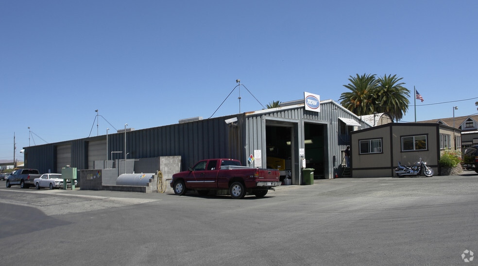 211 Foster St, Martinez, CA for lease - Building Photo - Image 2 of 3