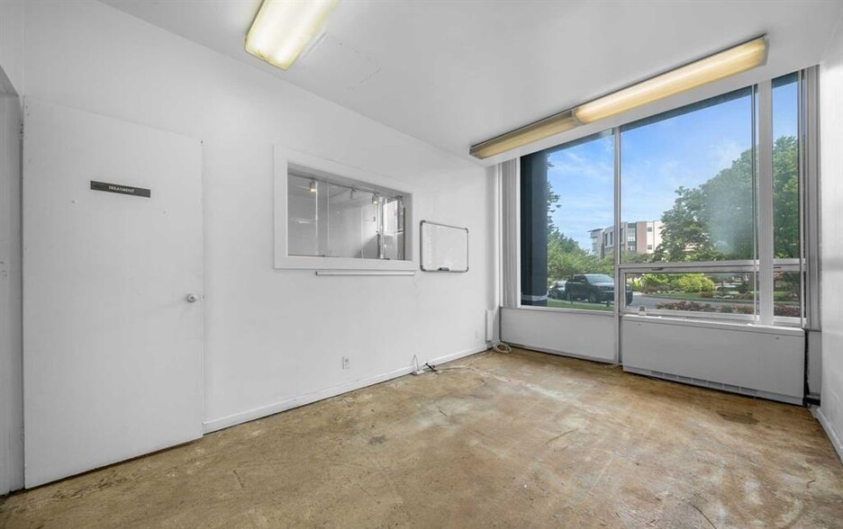 6050 Kennedy Blvd E, West New York, NJ for sale - Building Photo - Image 3 of 5