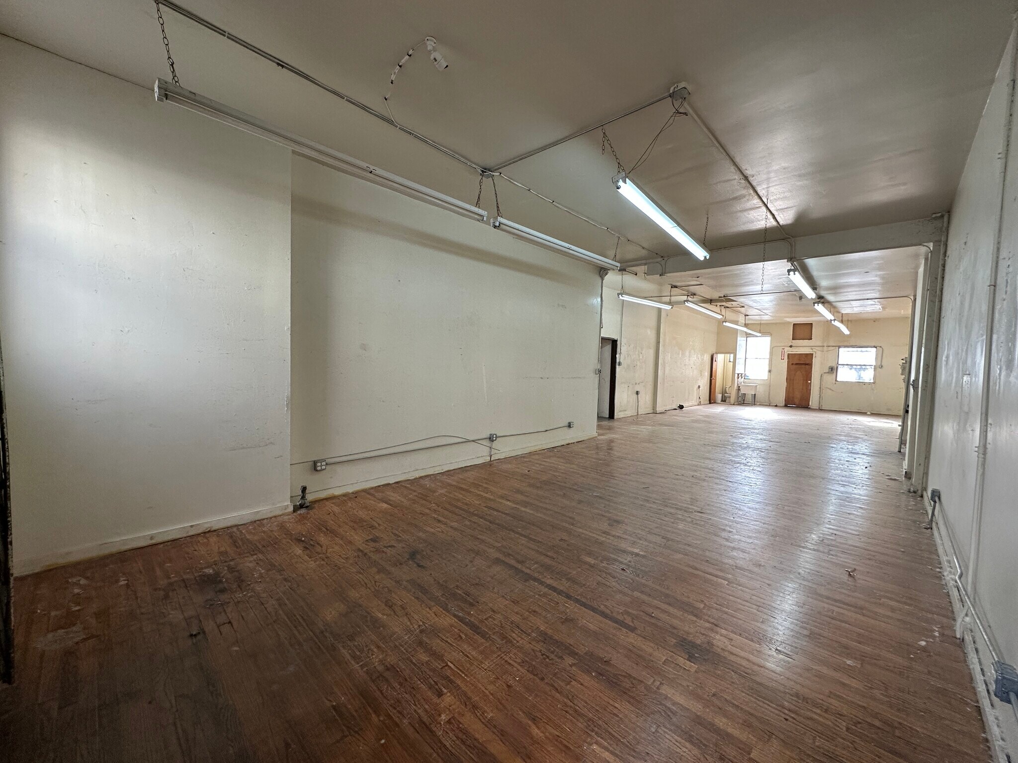 558-560 Onderdonk Ave, Flushing, NY for sale Building Photo- Image 1 of 1