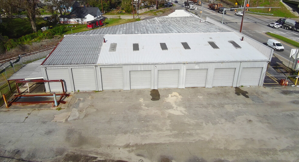 3237 W Bay St, Savannah, GA for lease - Building Photo - Image 3 of 26