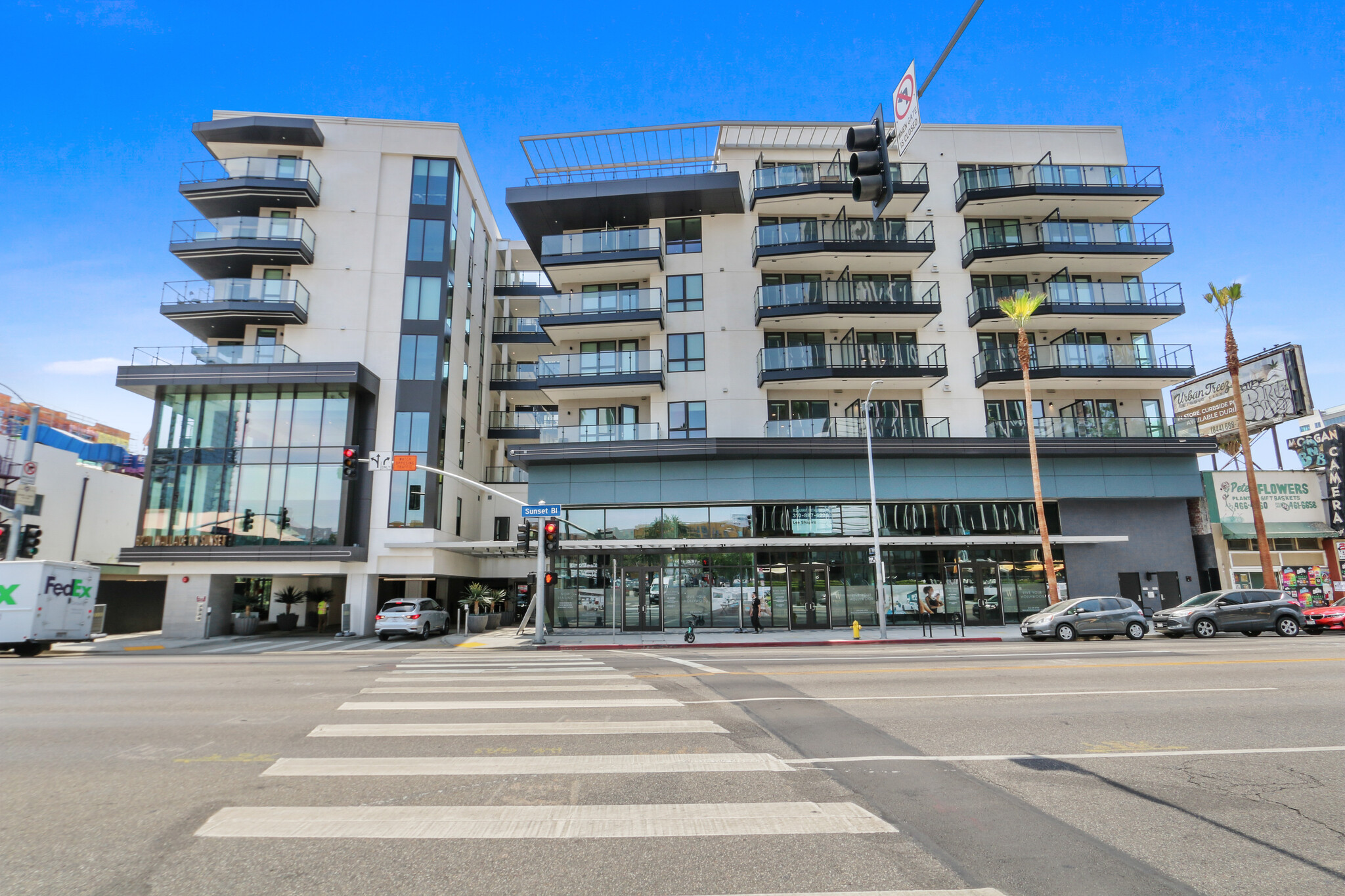 6240 W Sunset Blvd, Los Angeles, CA for sale Building Photo- Image 1 of 1