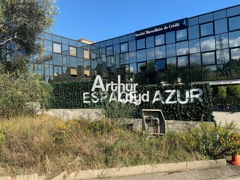 Office in SOPHIA ANTIPOLIS for lease - Building Photo - Image 1 of 5