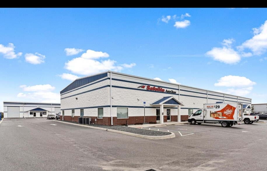 1720 Leesburg Commons Ct Building 1 & 2 portfolio of 2 properties for sale on LoopNet.com - Building Photo - Image 3 of 17