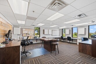 9701-9727 Valley View Rd, Eden Prairie, MN for lease Interior Photo- Image 1 of 10