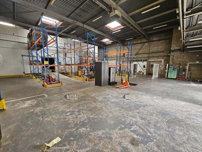 Industrial in Orly for lease - Building Photo - Image 3 of 7