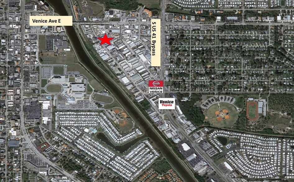 Retail in Venice, FL for sale - Primary Photo - Image 1 of 1