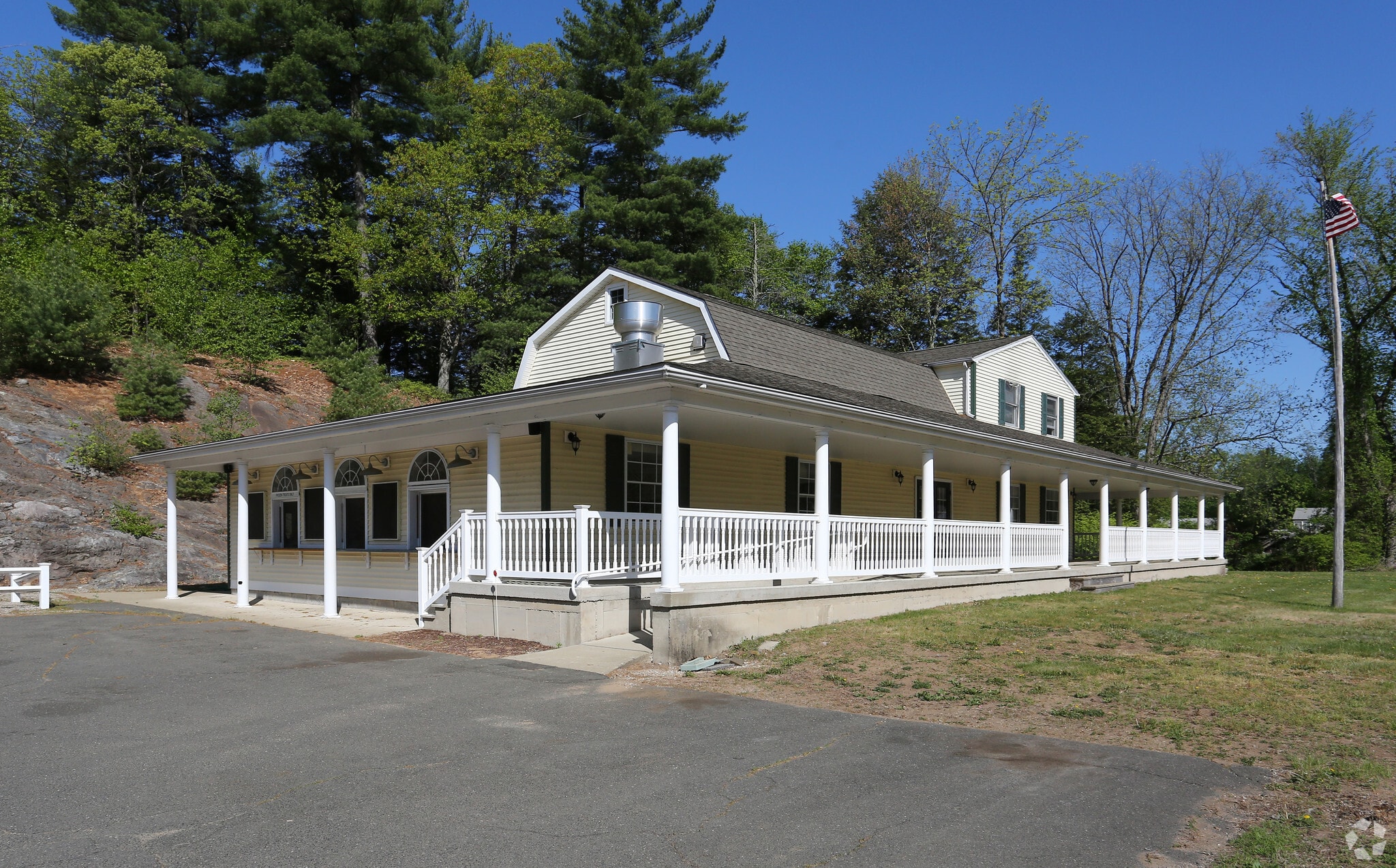 335 Salmon Brook St, Granby, CT for lease Primary Photo- Image 1 of 15