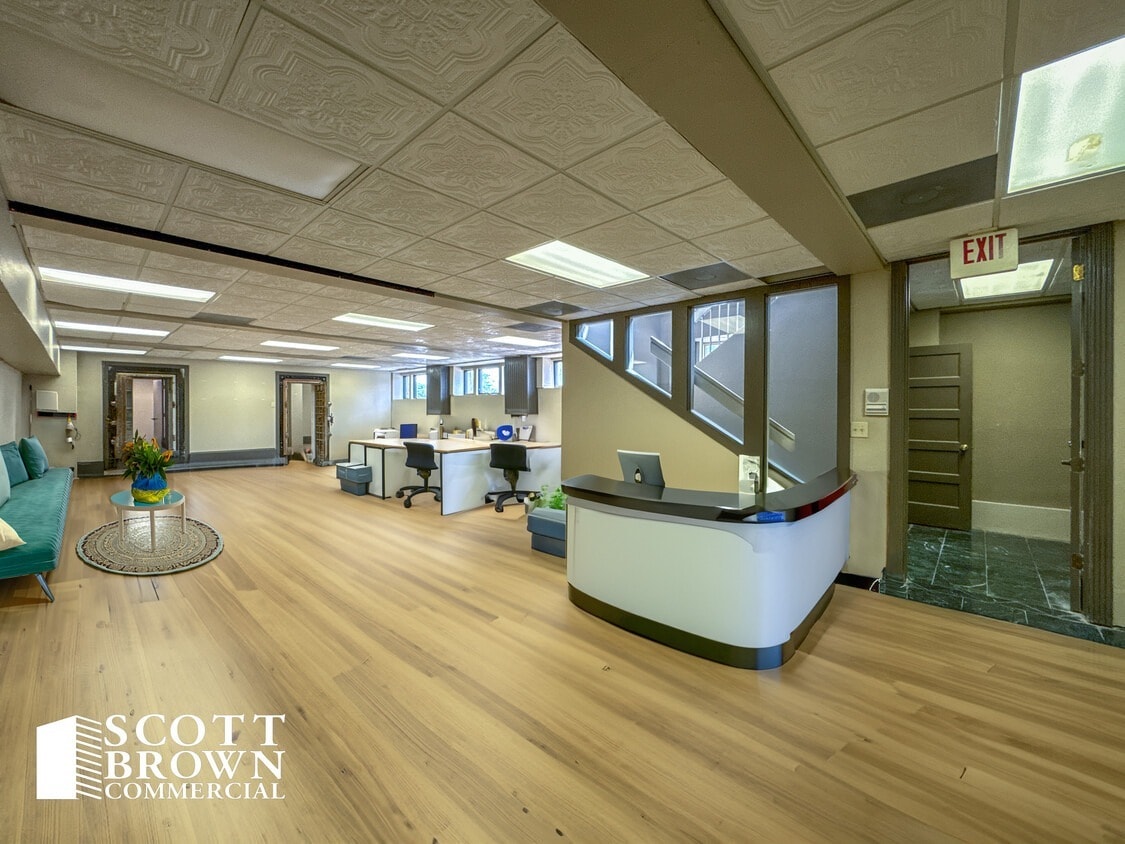 100 N Locust St, Denton, TX for lease Building Photo- Image 1 of 2