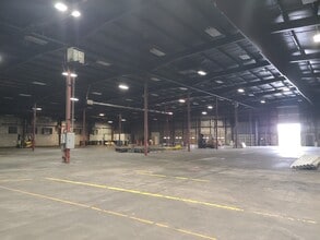 300 E 39th St, Hastings, NE for sale Interior Photo- Image 1 of 5