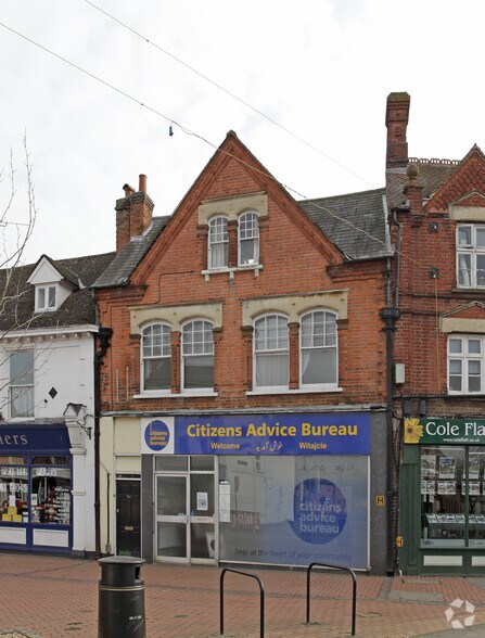 5 Market Sq, Chesham for lease - Primary Photo - Image 1 of 4