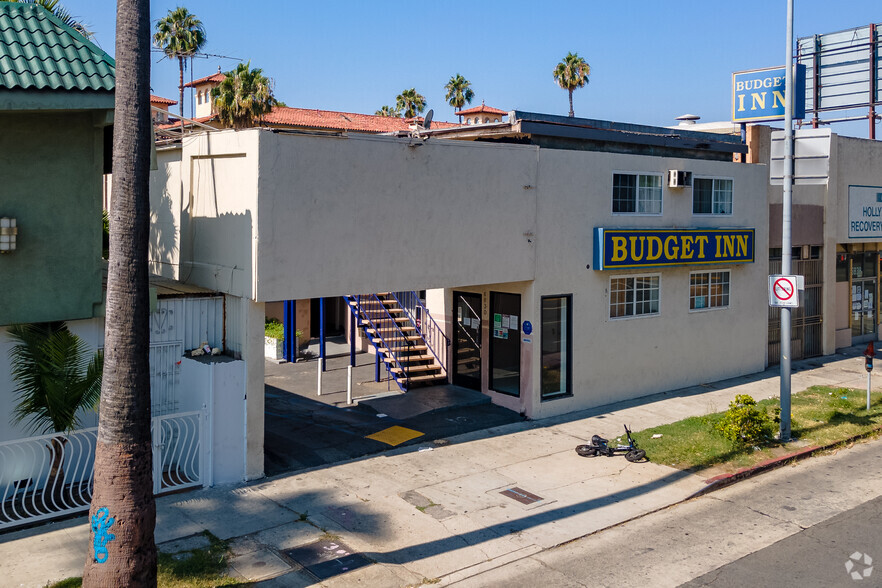 6830 W Sunset Blvd, Los Angeles, CA for sale - Primary Photo - Image 1 of 1