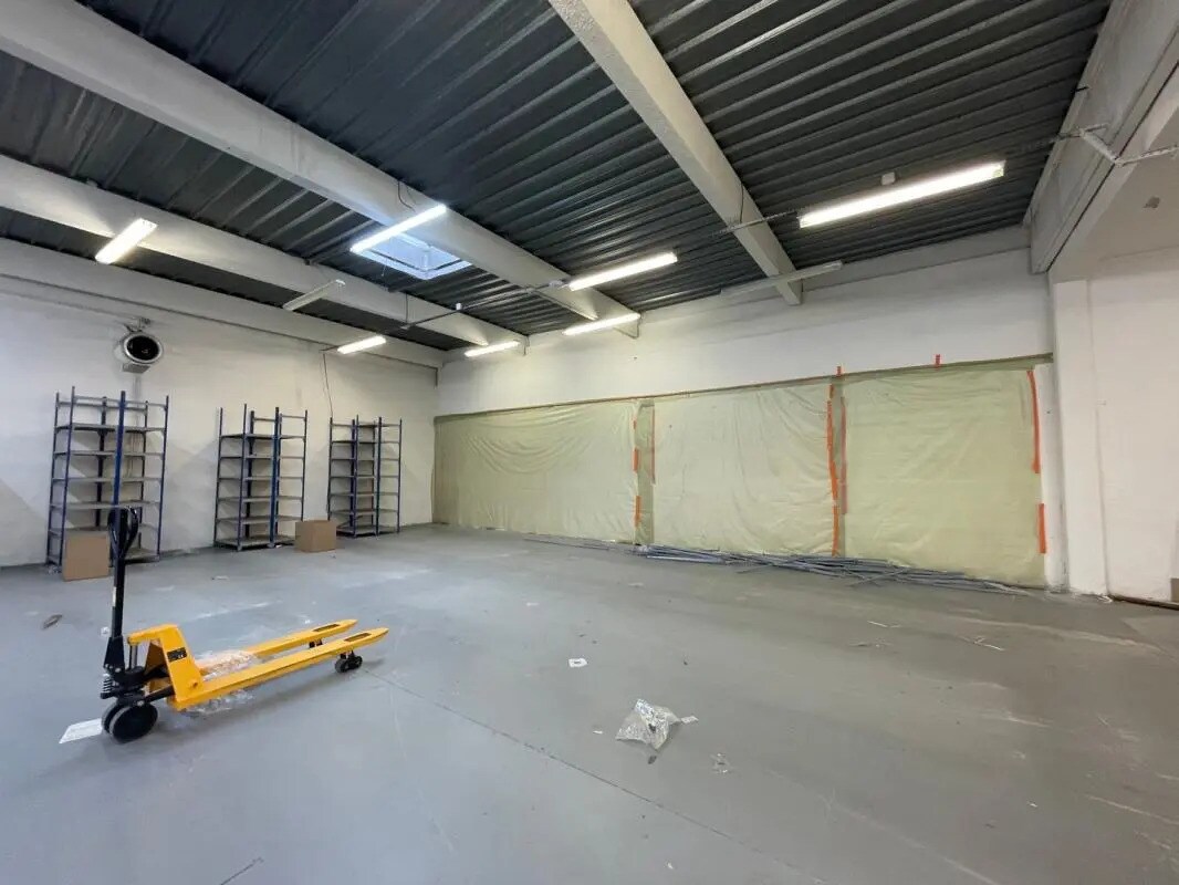 Industrial in Ivry-sur-Seine for lease Interior Photo- Image 1 of 8